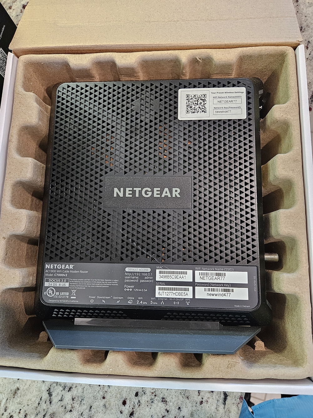 Netgear Nighthawk AC1900 WiFi Cable Modem Router - Picture 7 of 9